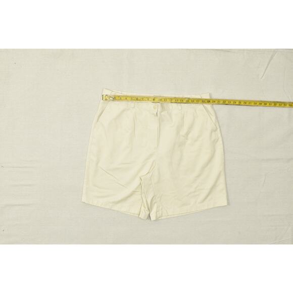 L.L.Bean Original Fit Women's Plus Size 20W Khaki Chino Shorts Cotton - Picture 3 of 8